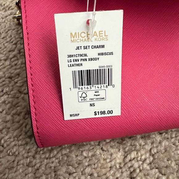 michael kors jet set charm envelope phone crossbody Hibiscus pink new with tag - Picture 5 of 7
